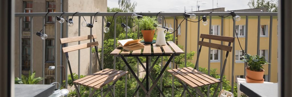 SUGGERIMENTO PER ARREDARE IL BALCONE IN PRIMAVERA
