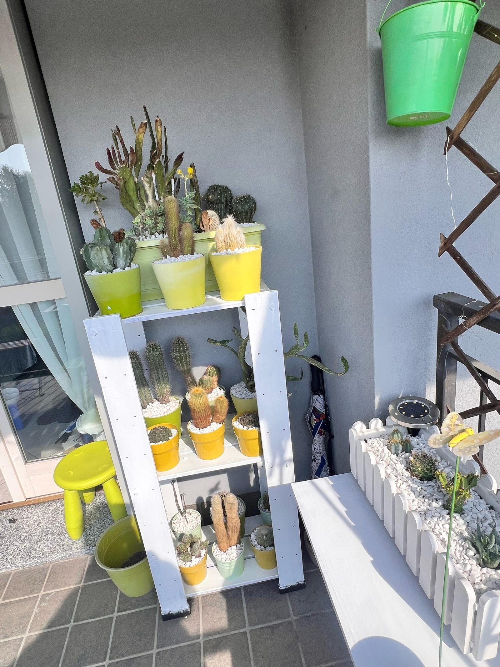 spunto creativo su come arredare il balcone in primavera