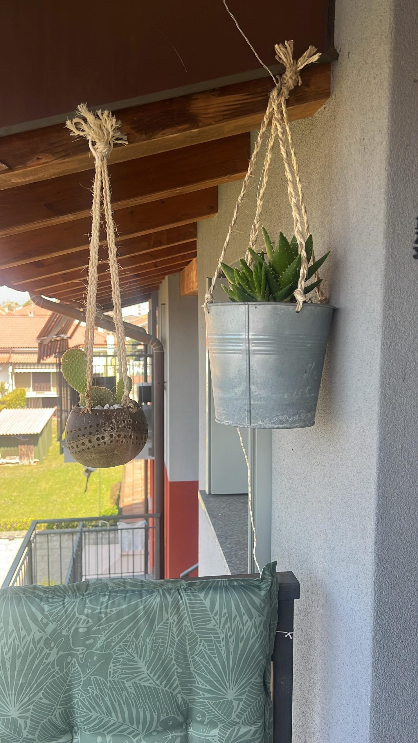 spunto creativo su come arredare il balcone in primavera