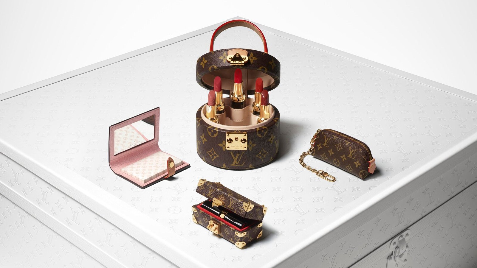 LOUIS VUITTON MAKE UP selezione degli accessori della linea