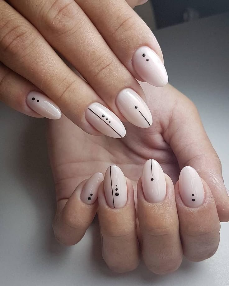MANICURE AUTUNNALI GEOMETRICHE MINIMAL 