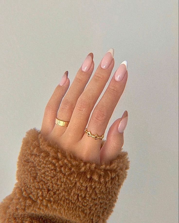 MANICURE AUTUNNALI CON FRENCH RIVISITATA