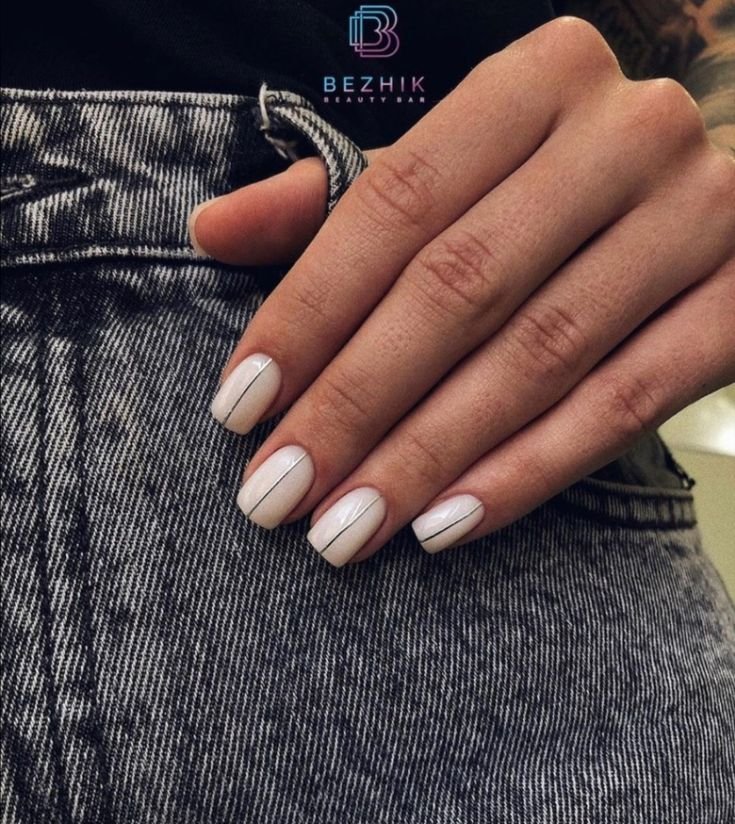 MANICURE AUTUNNALI GEOMETRICHE MINIMAL 
