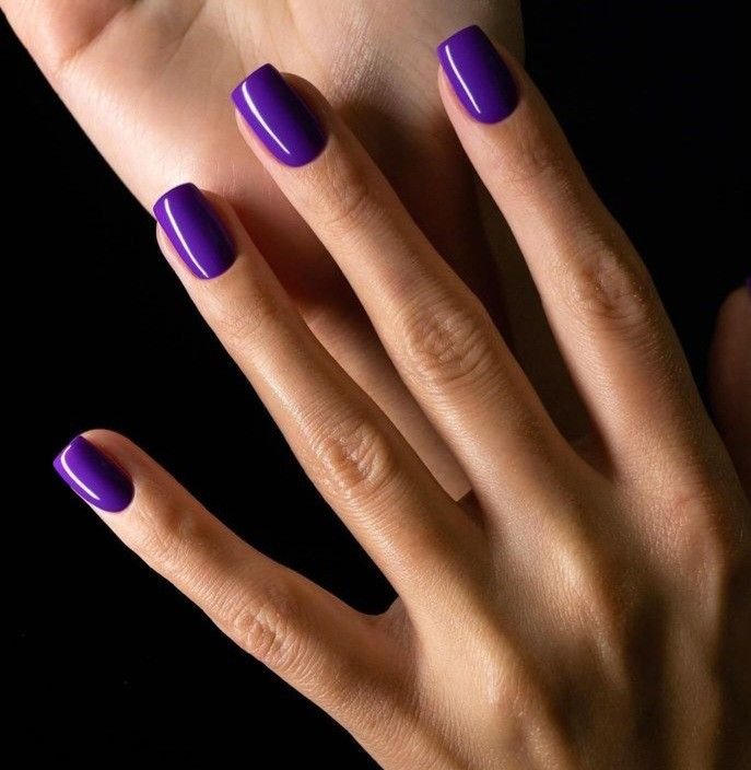 MANICURE AUTUNNALI VIOLA MELANZANA