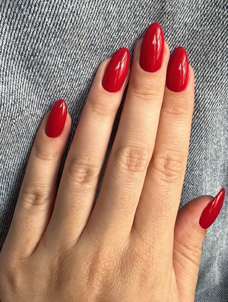 MANICURE AUTUNNALI ROSSO VIVO 