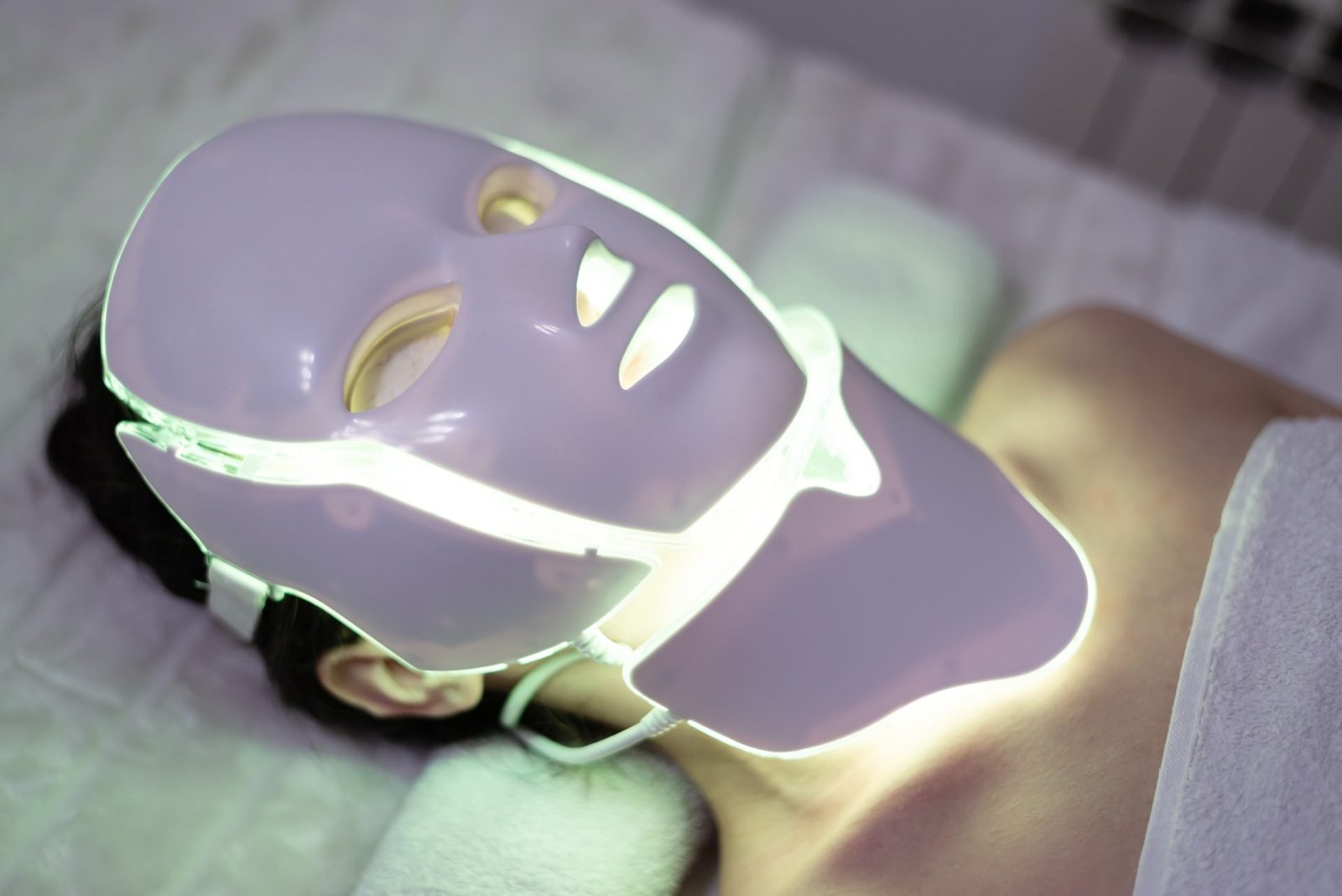 maschera led viso per illustrare concetto di maschere led viso funzionano davvero?