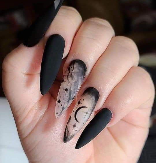 idee unghie halloween da strega