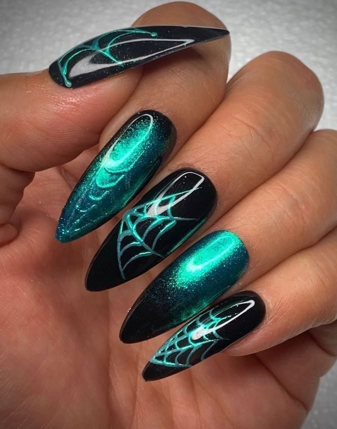 idee unghie halloween da strega