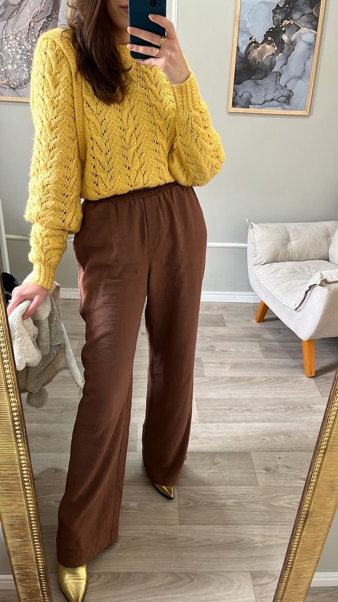 IDEA DI OUTFIT SU COME ABBINARE IL MARRONE COL GIALLO