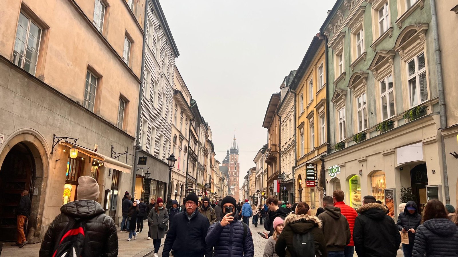 Cosa vedere a Cracovia in un weekend: lle vie del centro storico 