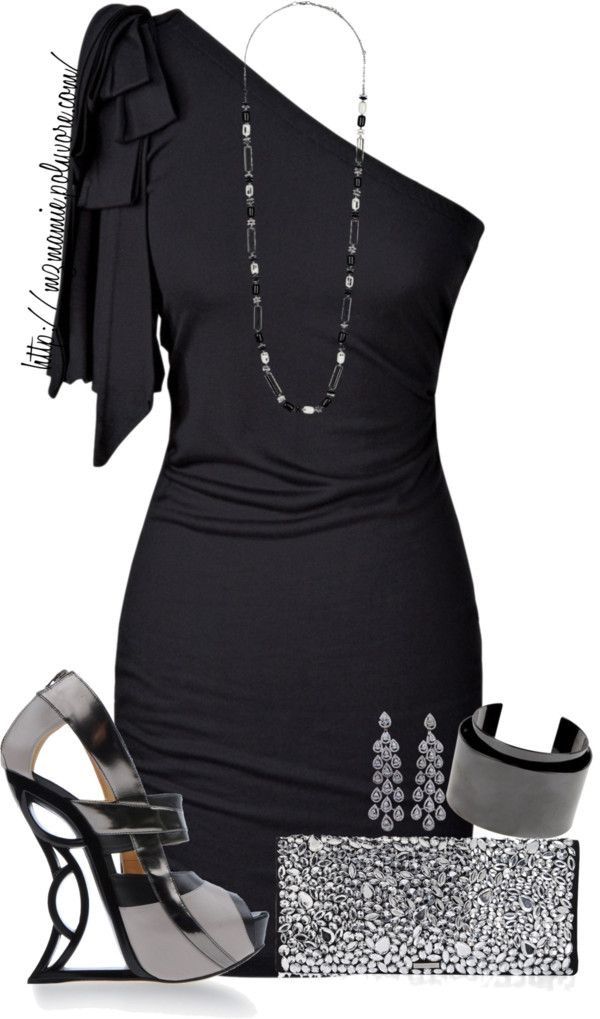 TUBINO NERO PER CAPODANNO : IDEE DI LOOK 