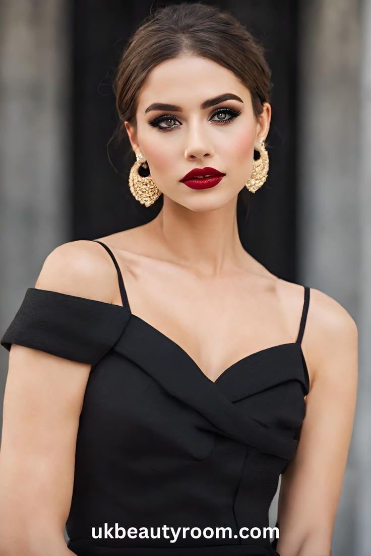 ACCESSORI GIOIELLI per tubino nero per capodanno