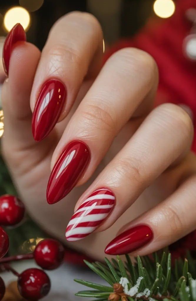 Idee Unghie Rosse Natalizie Candy Cane