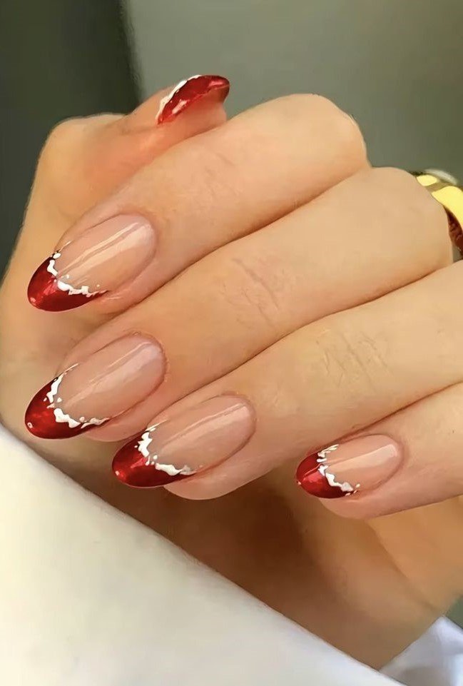 Idee Unghie Rosse Natalizie con French