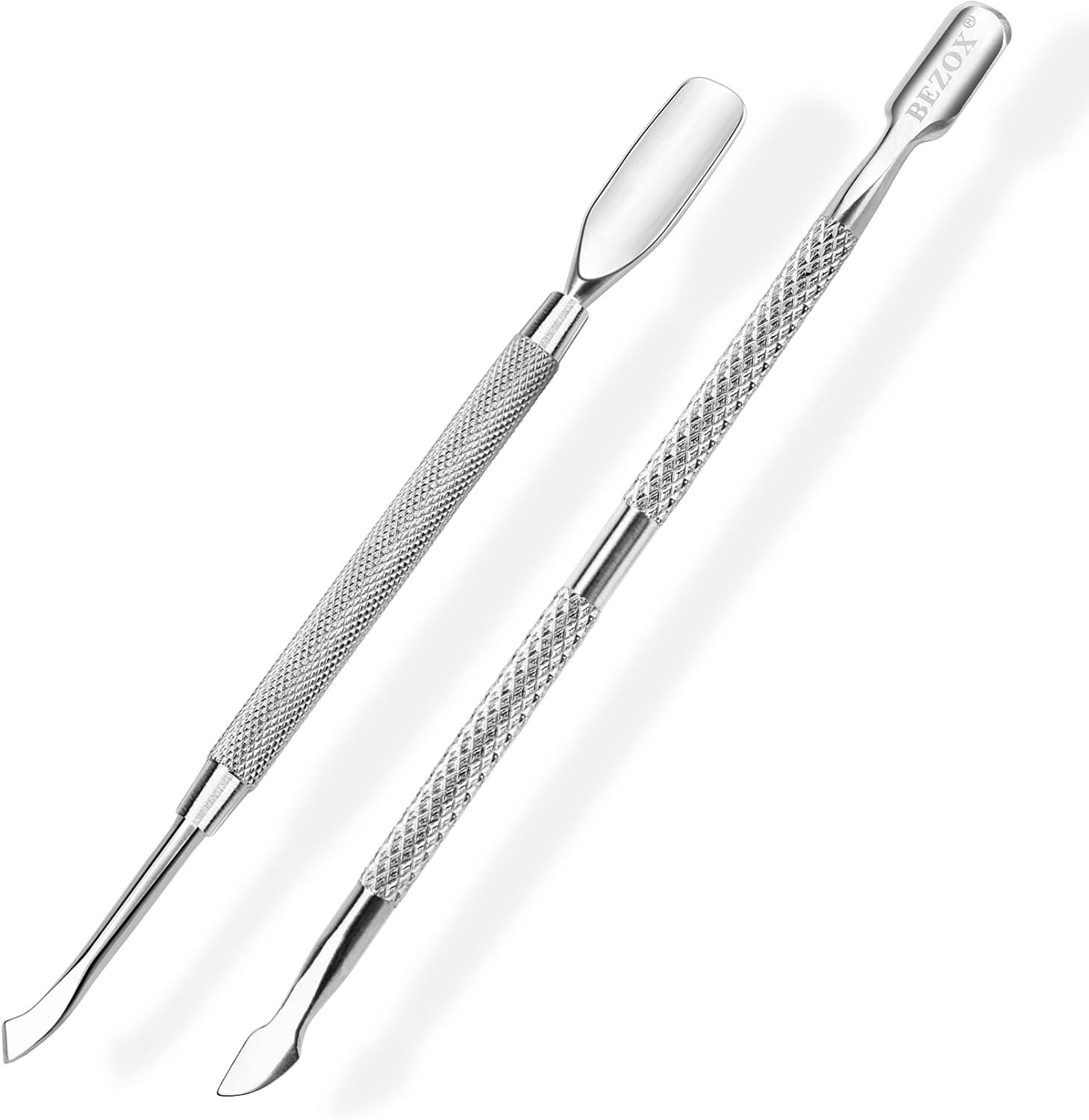 strumenti manicure concetto Come fare una perfetta manicure fai da te su unghie naturali