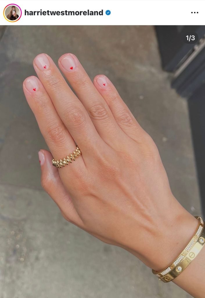 Unghie corte primavera 2026 nail art minimal 