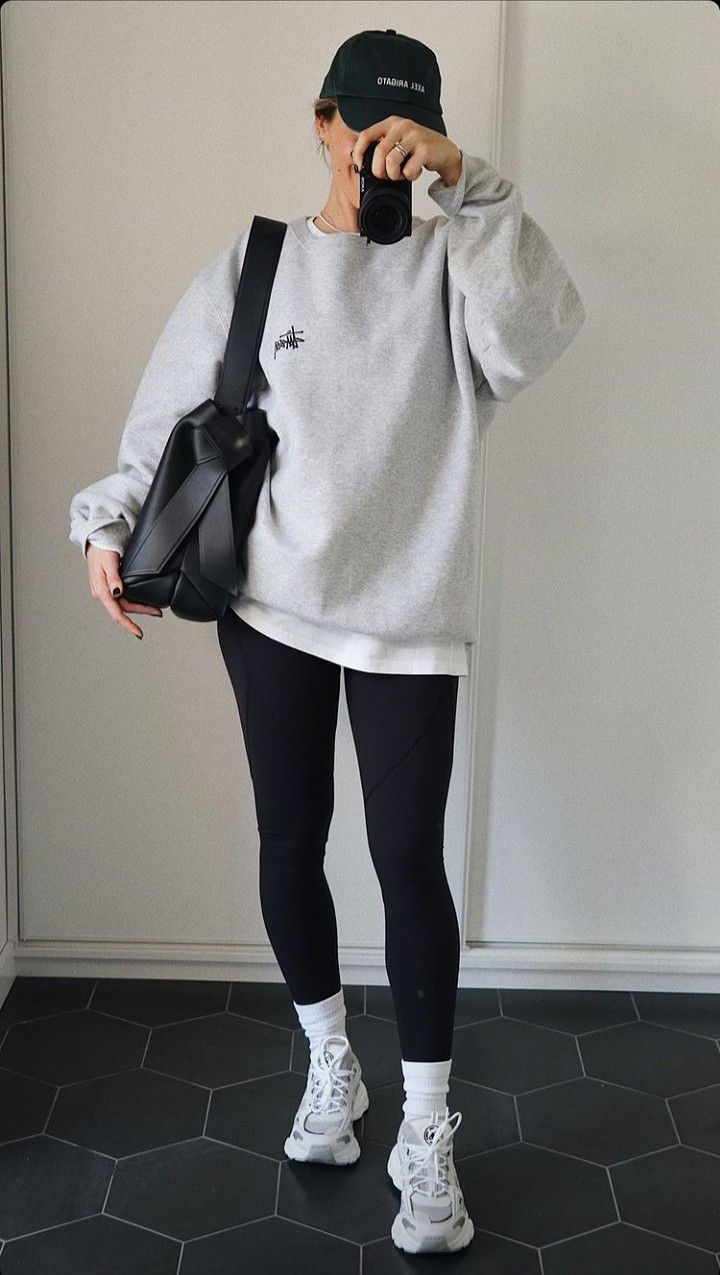 come indossare i leggings fuori dalla palestra idea di outfit indossata da ragazza cool