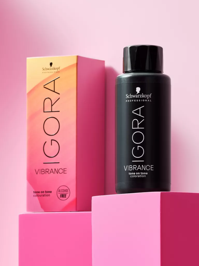 CONCETTO DI coprire i capelli bianchi con la tinta demi permanente TINTA IGORA VIBRANCE SCHWARZKOPF