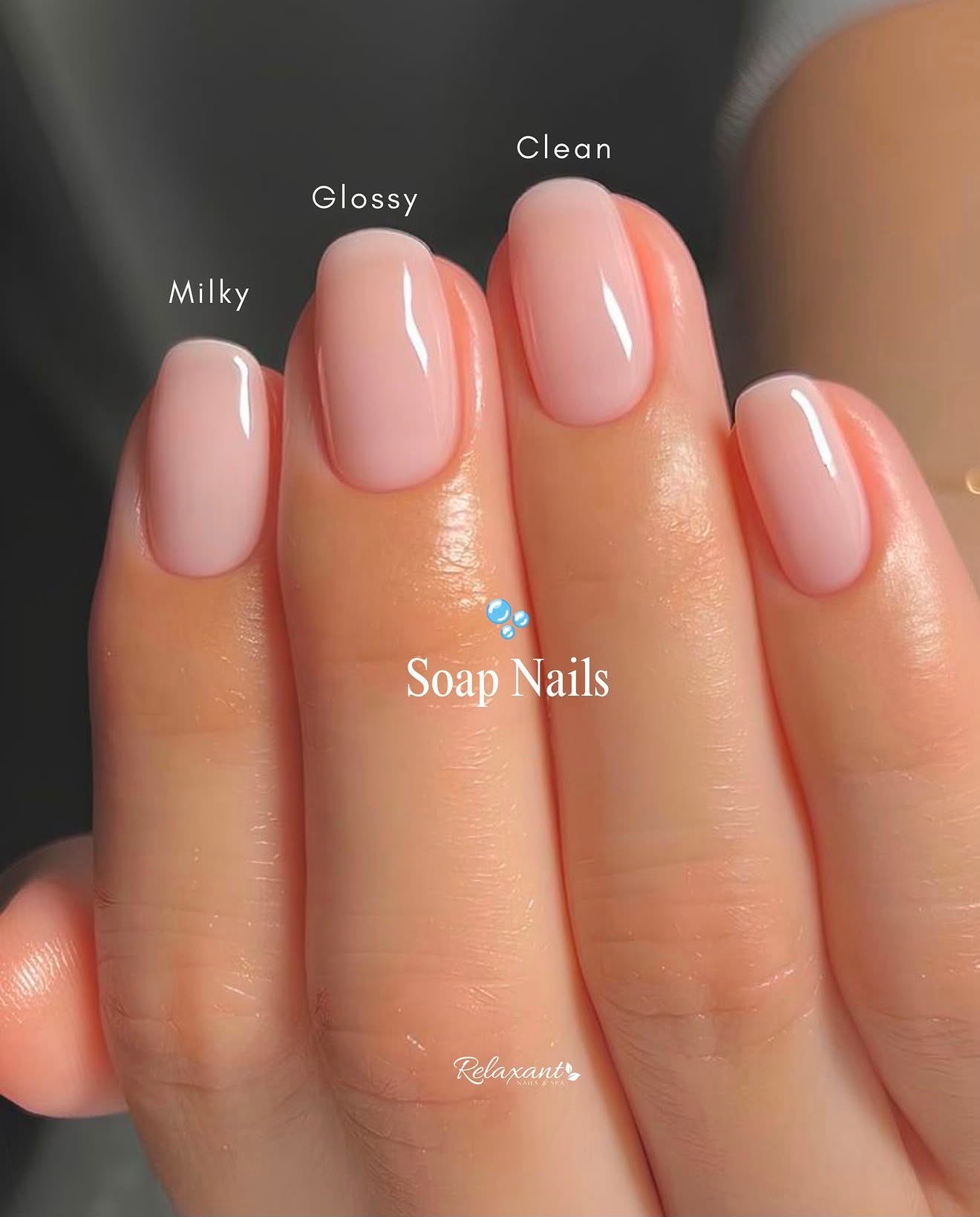 Manicure naturale per unghie corte con scritta soap nails milky glossy clean