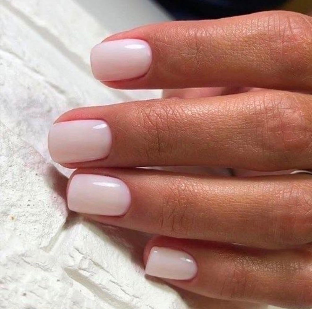 Manicure naturale per unghie corte