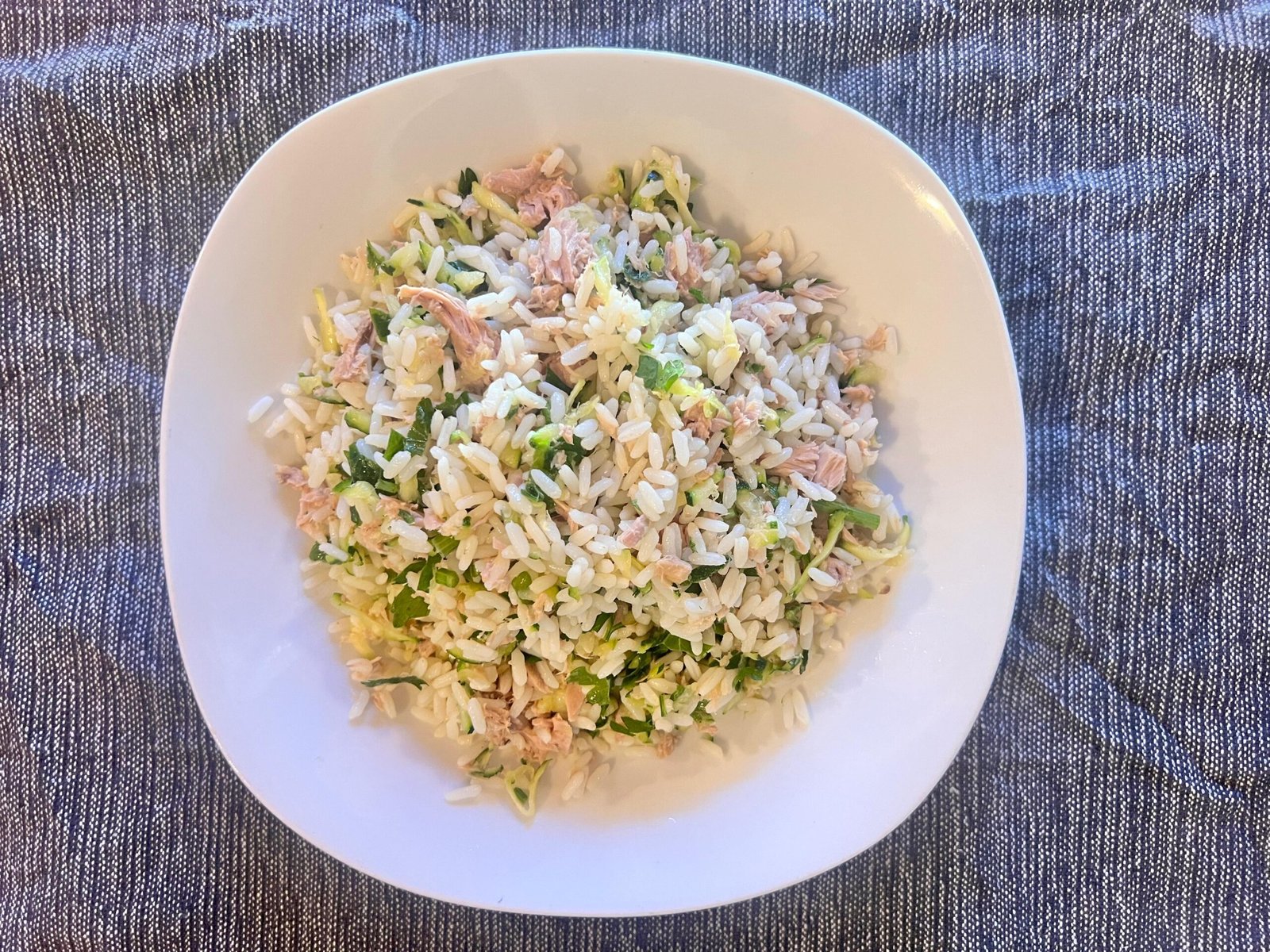 TEMA piatti estivi leggeri facili e veloci - riso tonno e limone