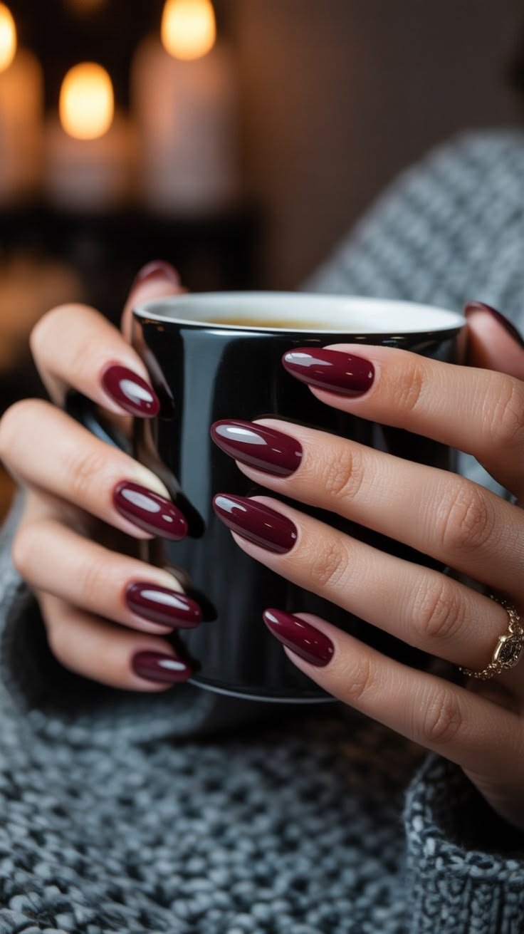 CONCETTO Unghie autunno 2026: inspo manicure burgundy