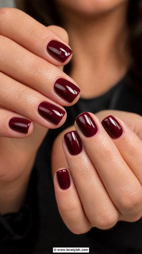 unghie color vino 