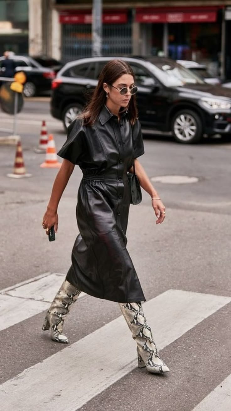 Tendenze moda autunno 2026: total look pelle
